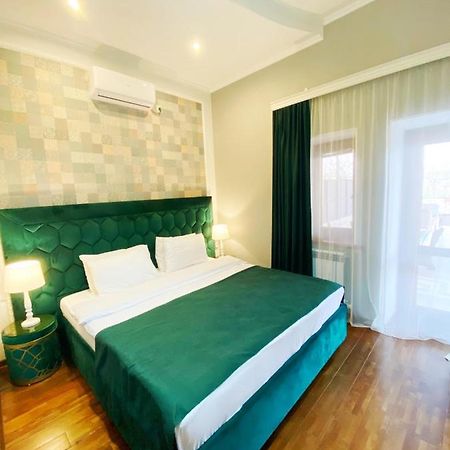 Hotel Orange Kutaisi Ngoại thất bức ảnh