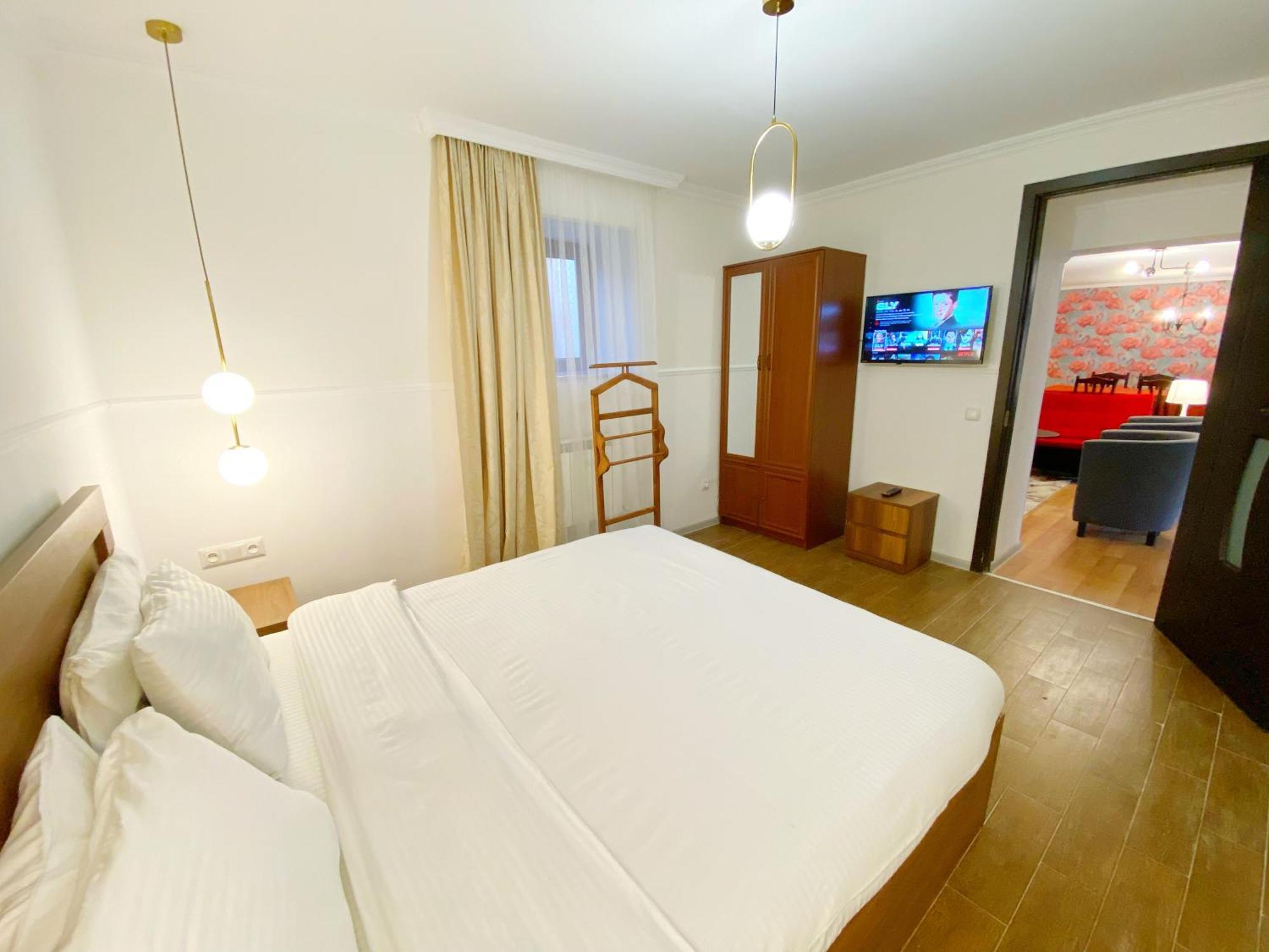 Hotel Orange Kutaisi Ngoại thất bức ảnh