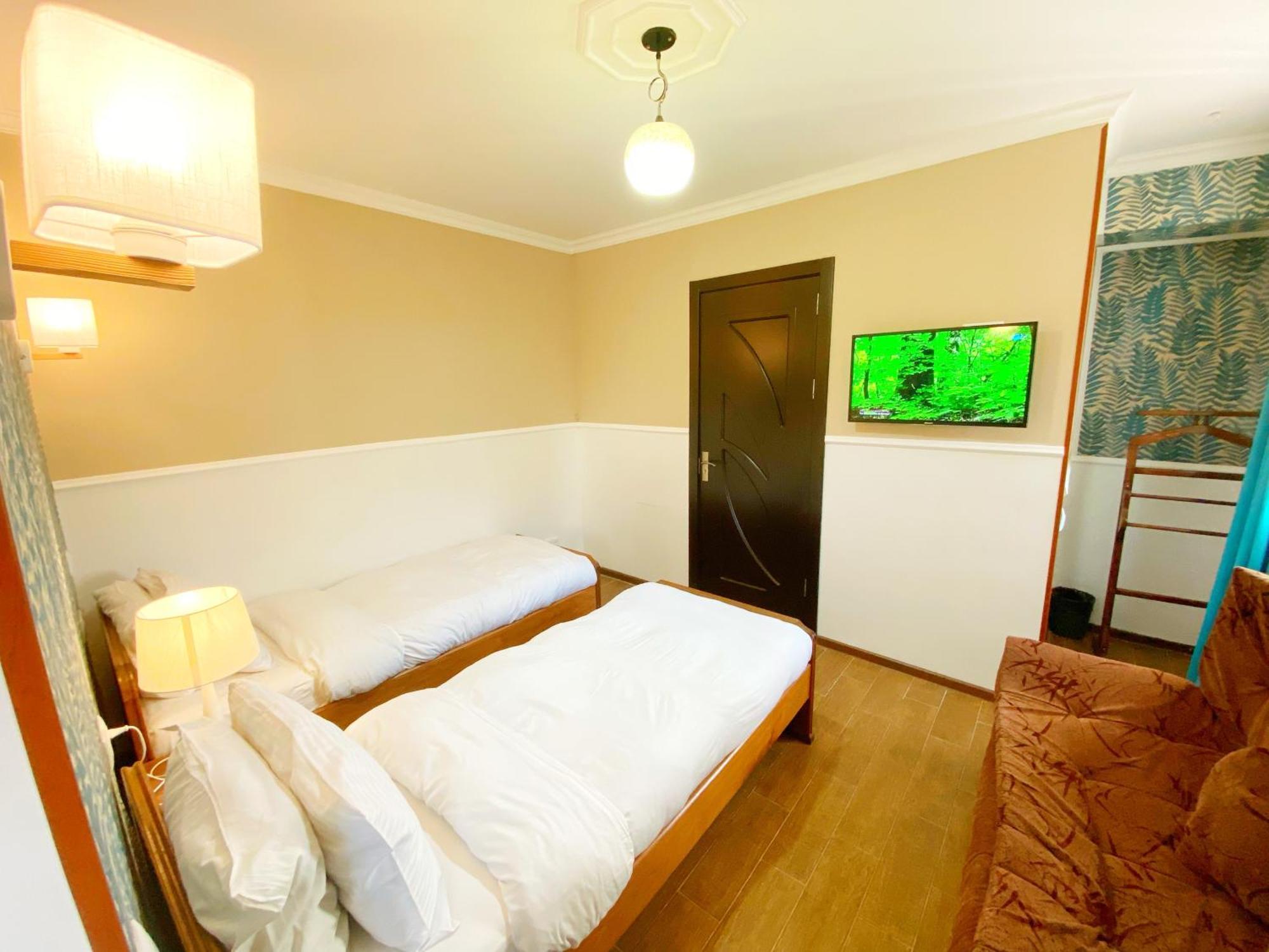 Hotel Orange Kutaisi Ngoại thất bức ảnh