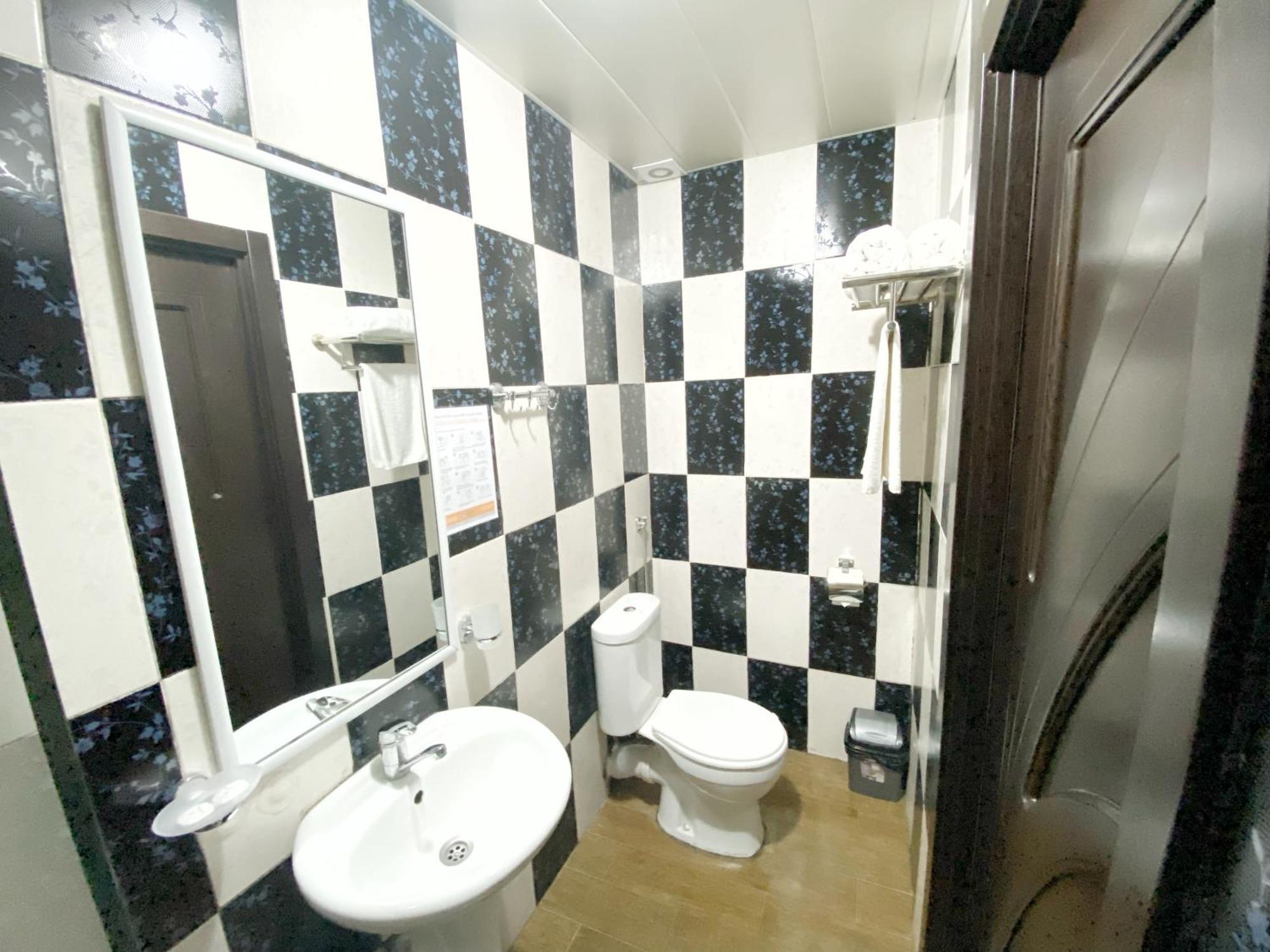 Hotel Orange Kutaisi Ngoại thất bức ảnh