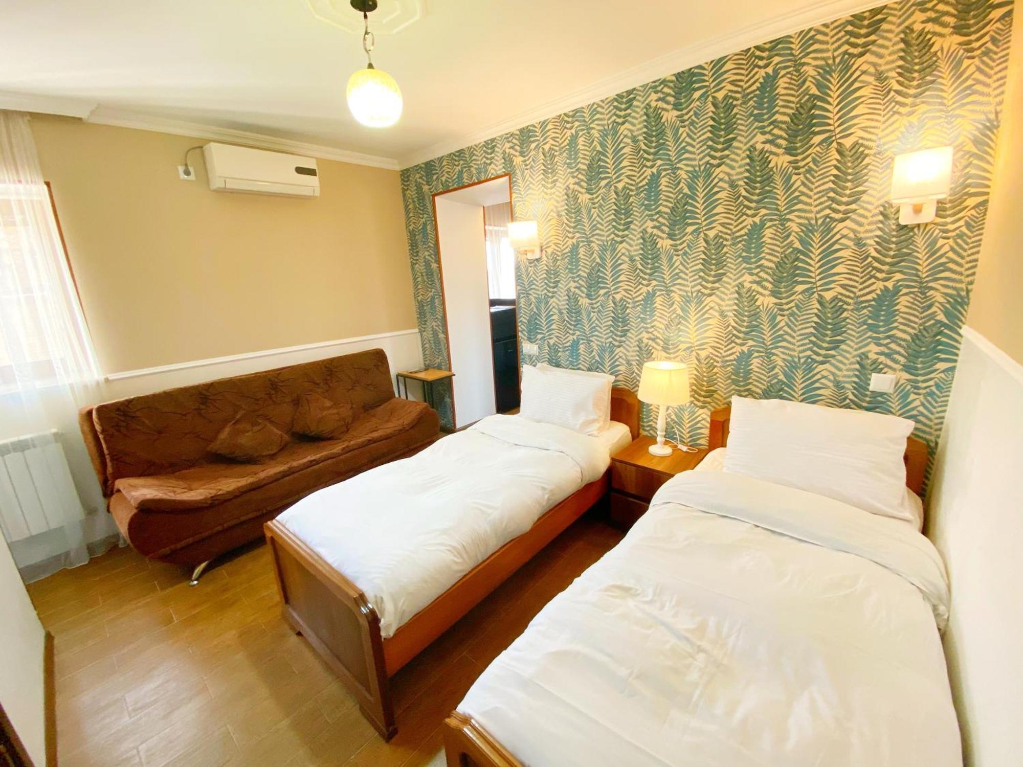 Hotel Orange Kutaisi Ngoại thất bức ảnh