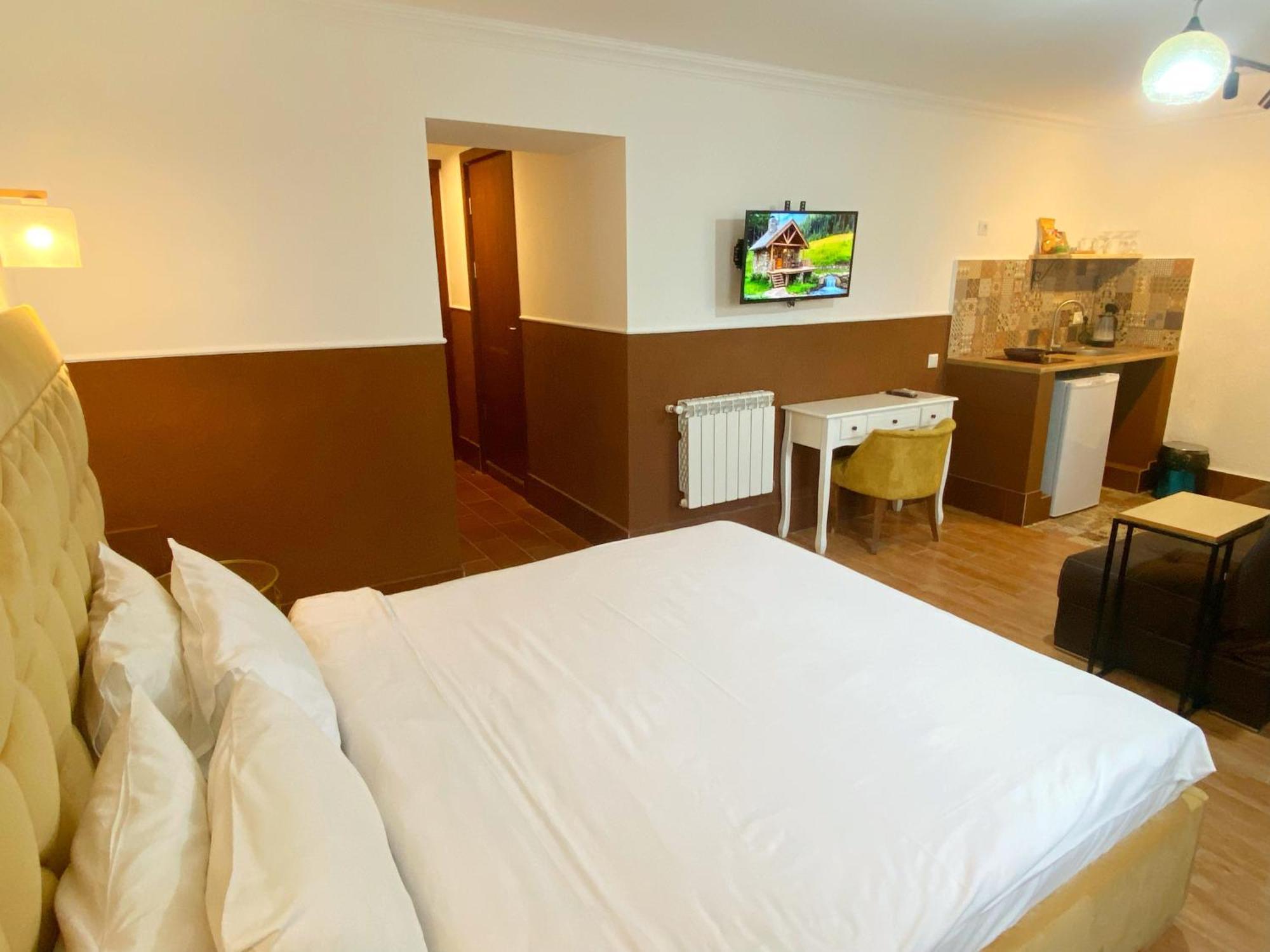 Hotel Orange Kutaisi Ngoại thất bức ảnh